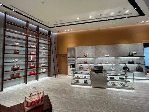 TOD's - Jio World Plaza, Mumbai